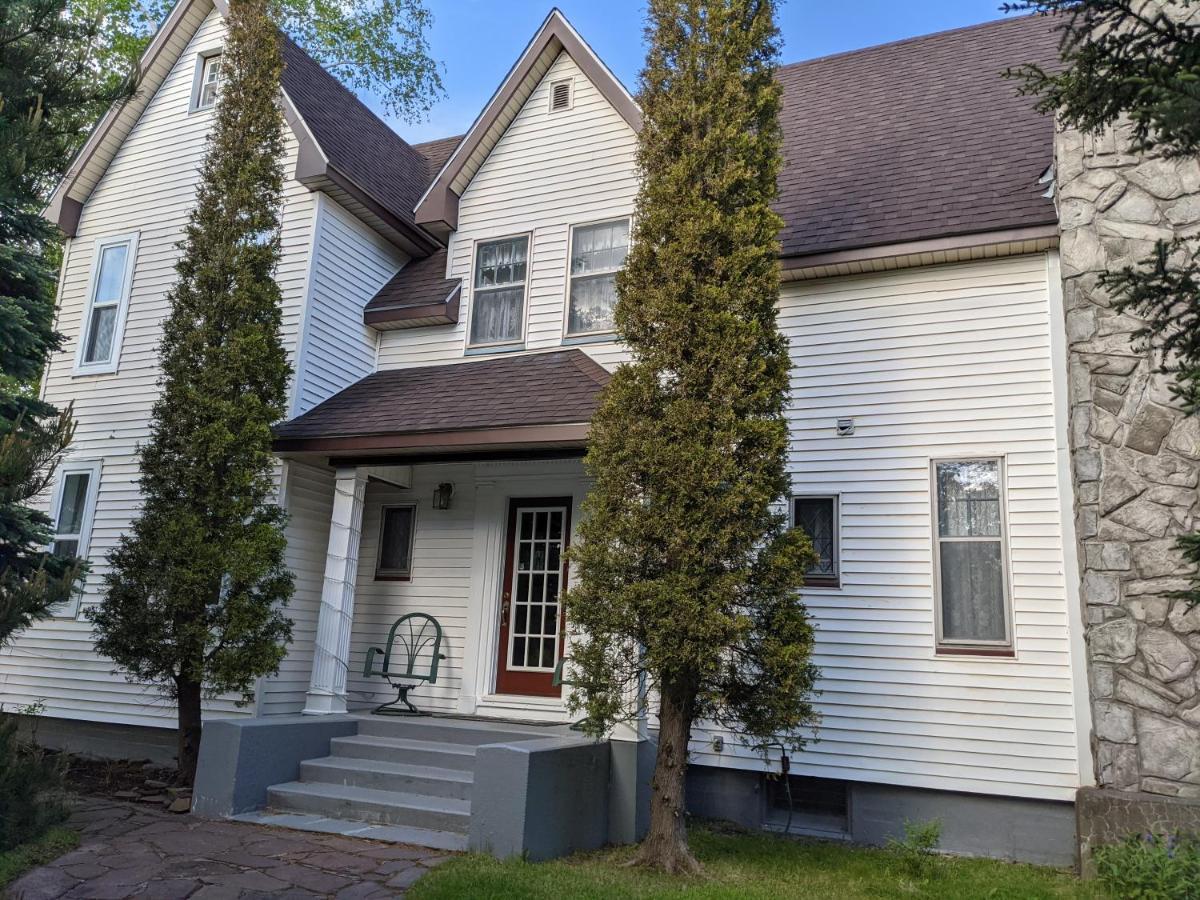 Hill Road Manor Bed & Breakfast Grand-Sault Extérieur photo